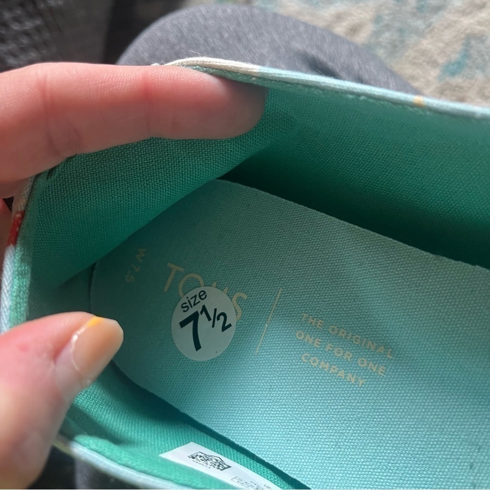 Light blue swimming themed Tom’s flat shoes - Picture 4 of 8